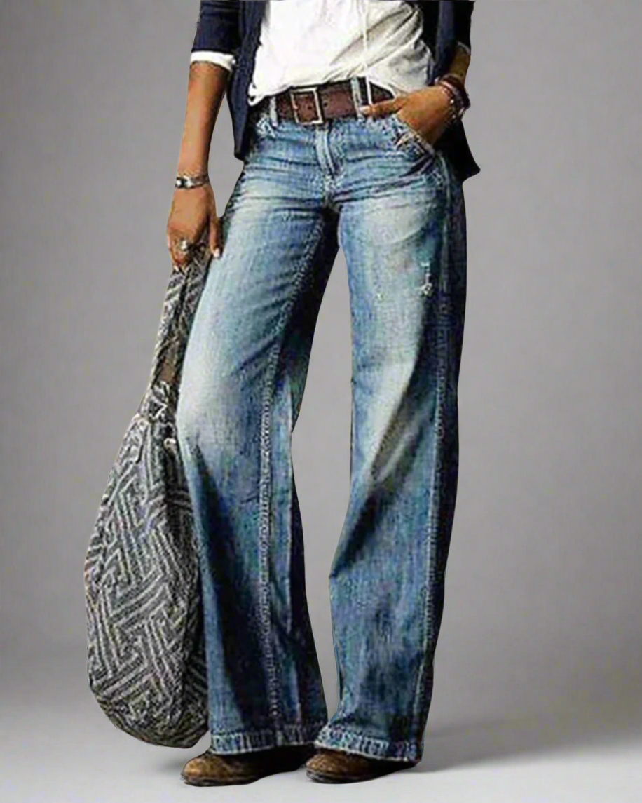 Women’s Elegant Flared Jeans