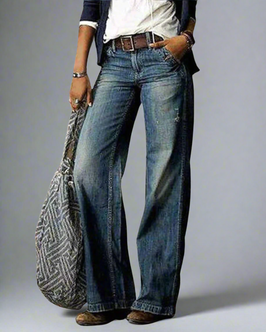 Women’s Elegant Flared Jeans
