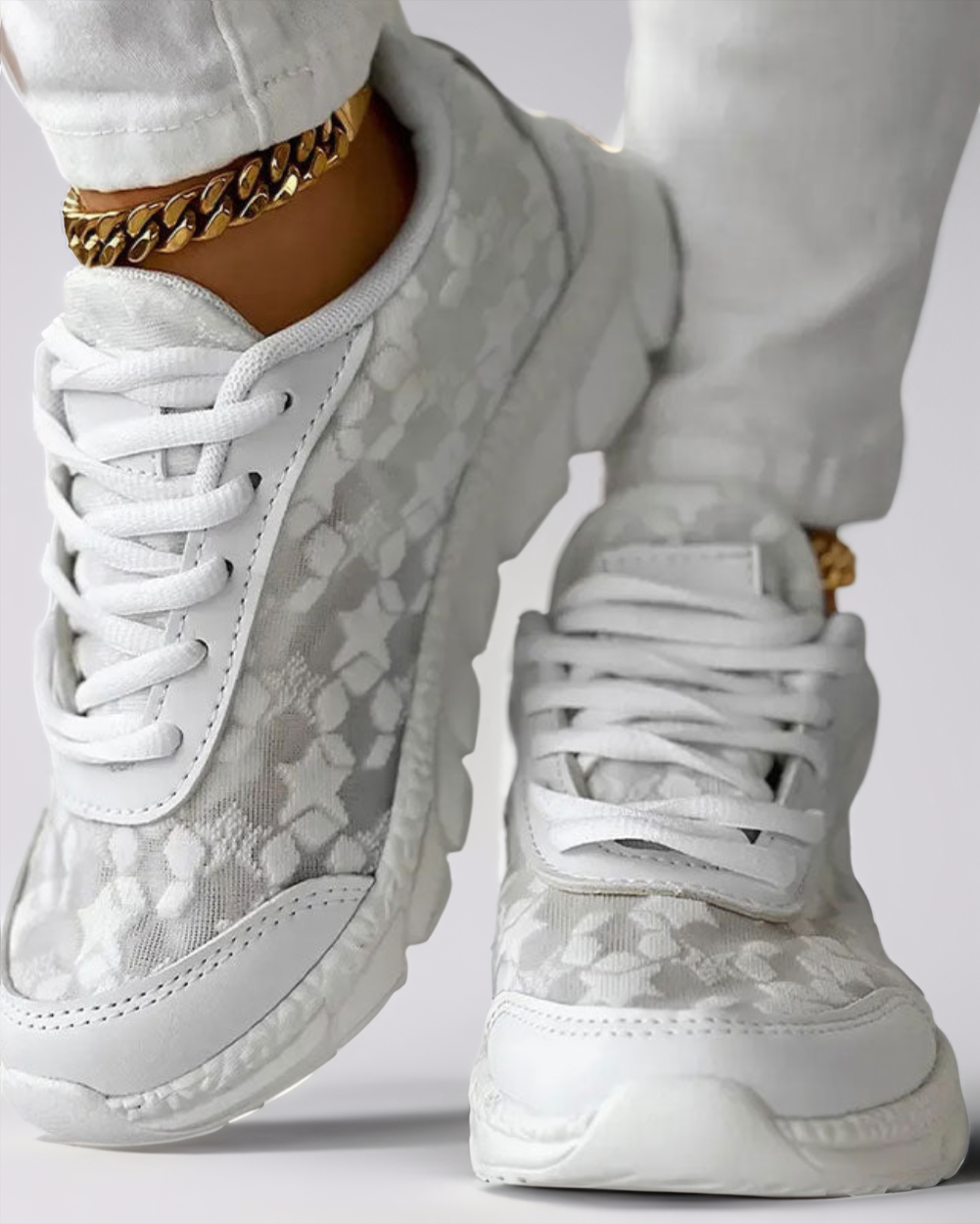 Women's Summer White Mesh Sneakers with Embroidered Stars – Comfort & Style
